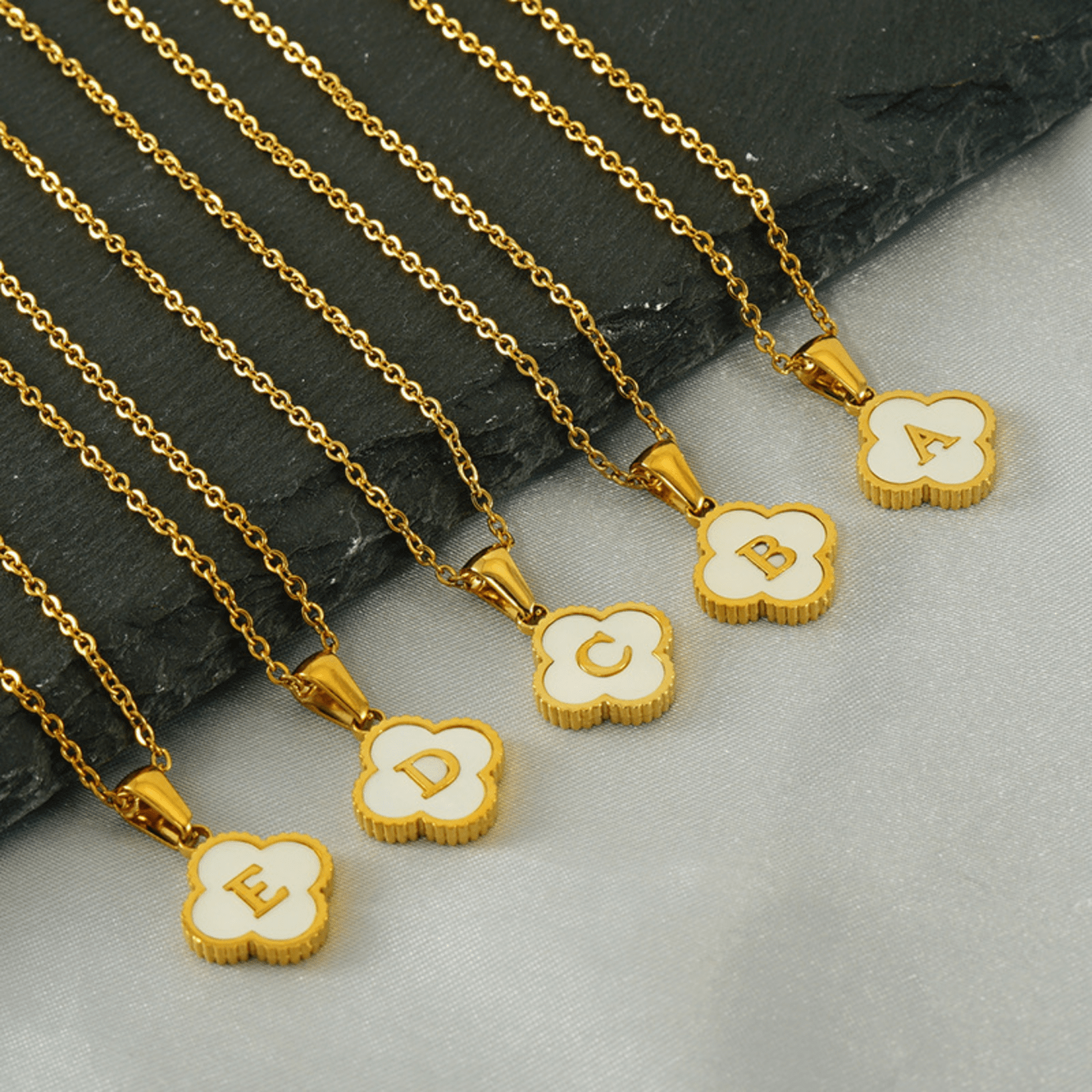 RICCARDI - COLLIER "Lucky Letter" - Riccardi